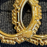 Châm cài áo chanel mạ vàng