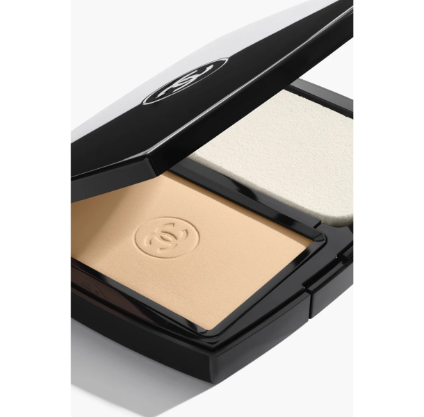 Phấn nền dạng nén CHANEL ULTRA LE TEINT (#B20)