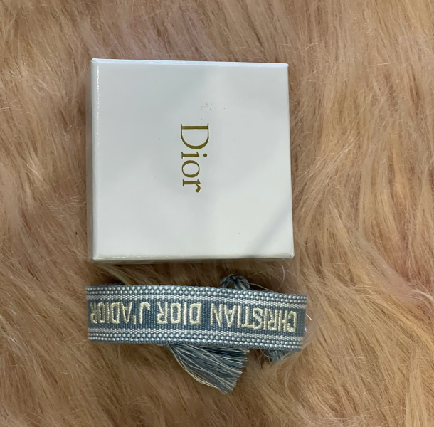 Lắc tay Dior