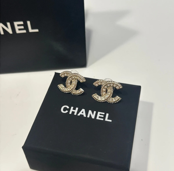 bông tai Chanel coco